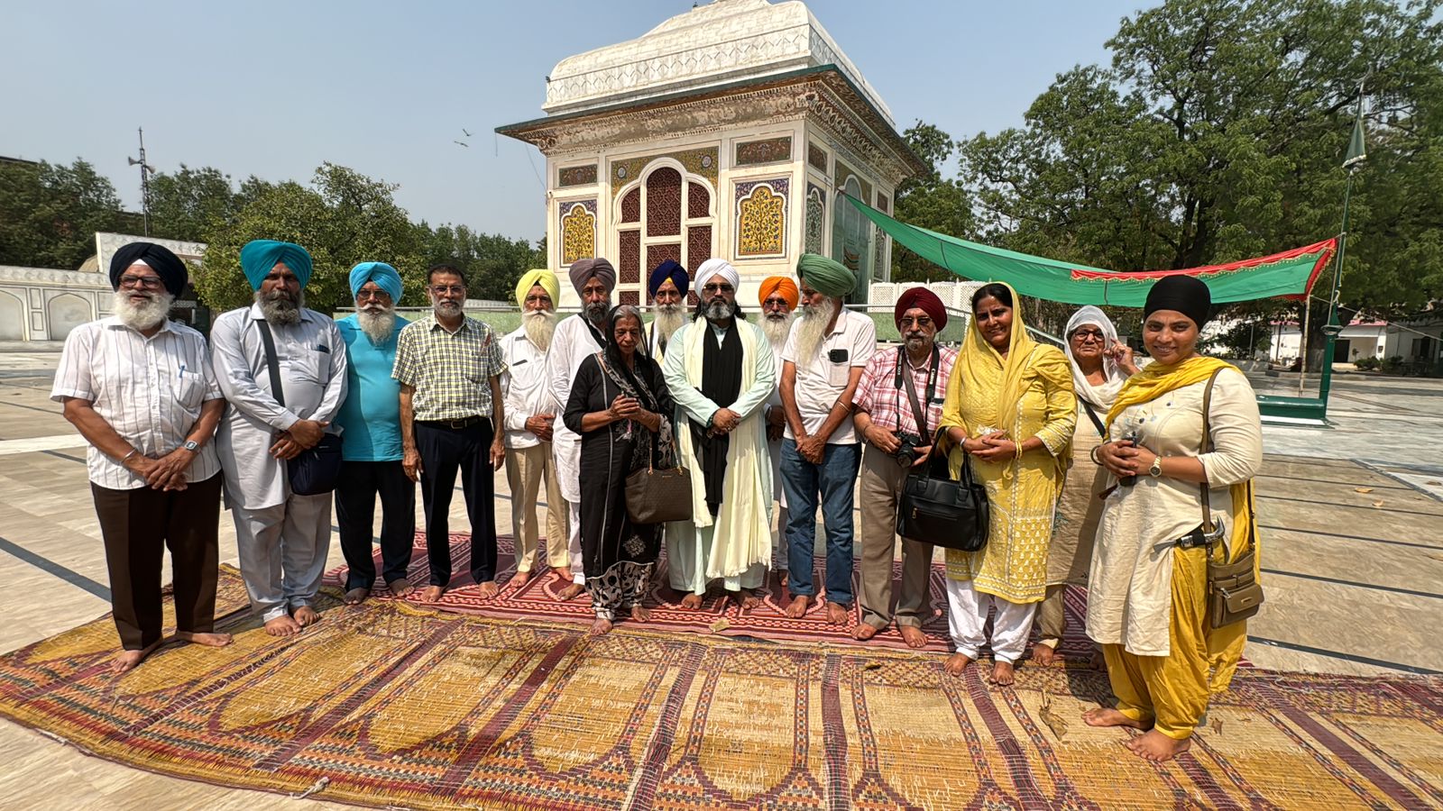 Sikh Yatrees visit to Mian Mir darbar